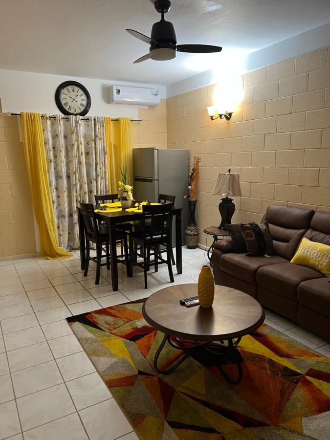 Lovely Modern 1Bedroom Overlooking Carribean Sea. โอโชรีโอส ภายนอก รูปภาพ